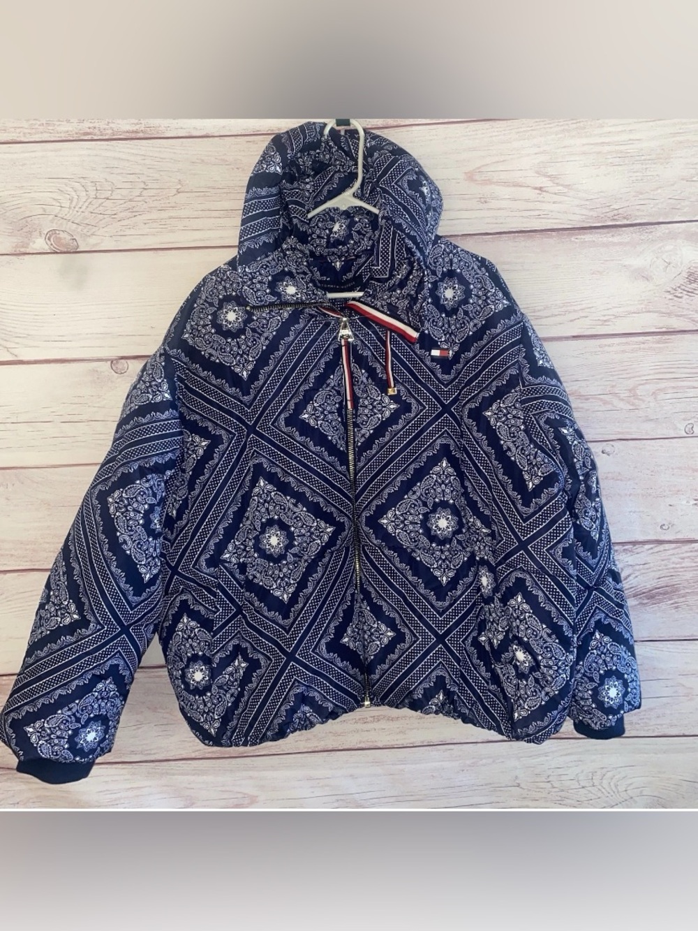 Tommy Hilfiger Womens XXL Bandana Paisley Hooded Puffer Jacket NWT